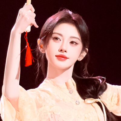 鞠婧祎