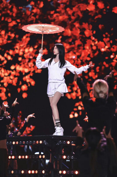 鞠婧祎