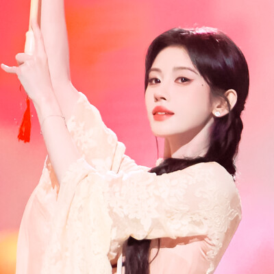 鞠婧祎