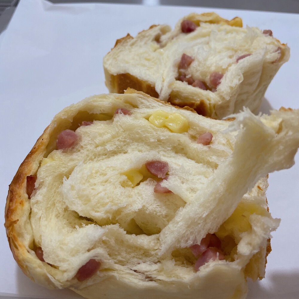 朋友做的香肠干酪吐司