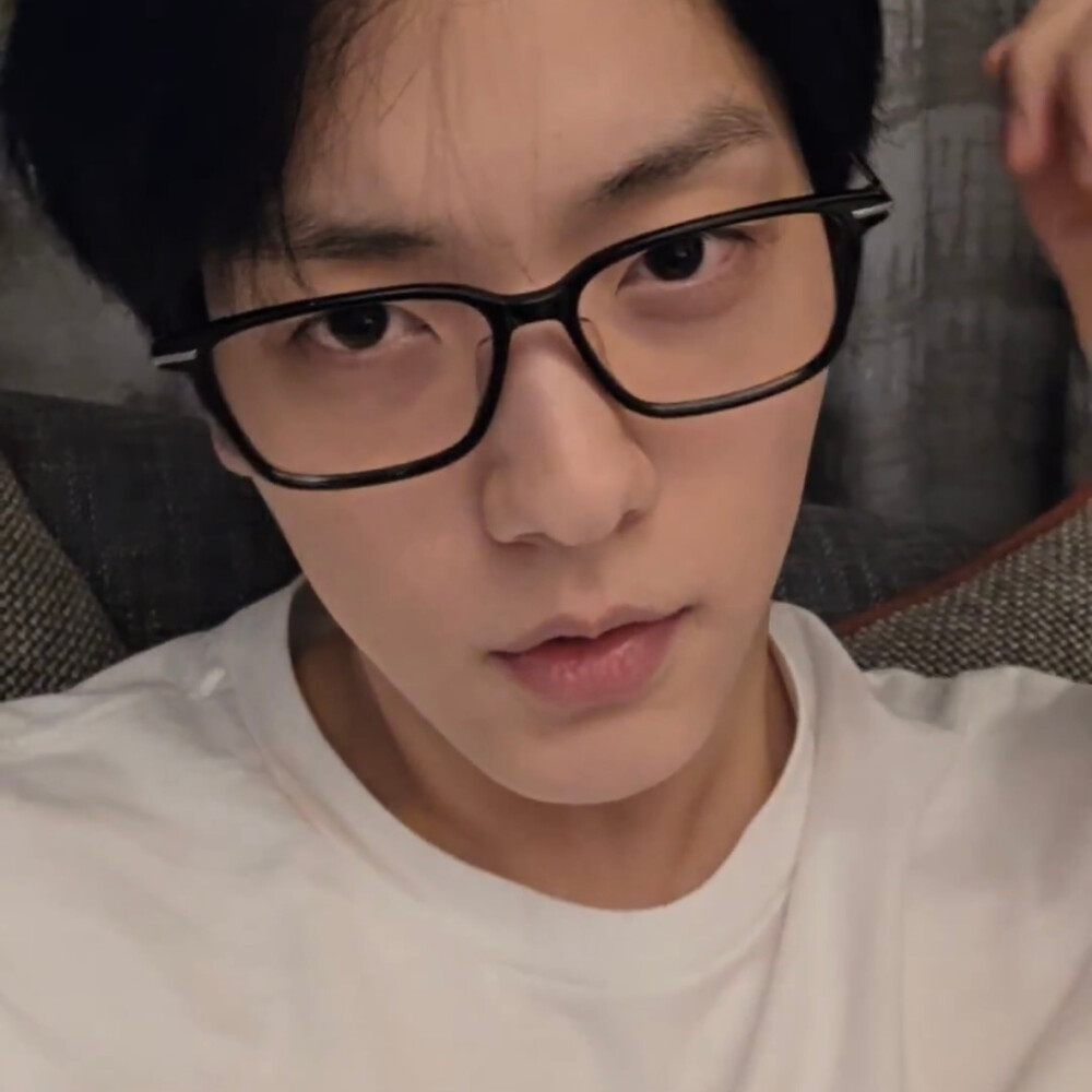 小比答应妈妈别放大了好吗根本不好截