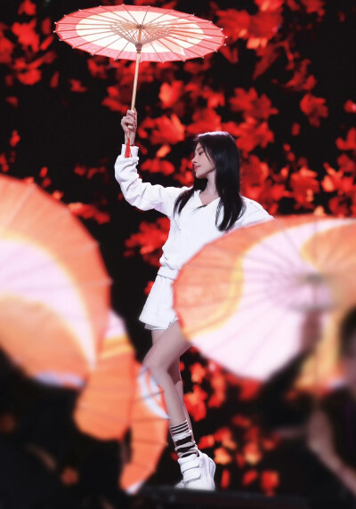 鞠婧祎