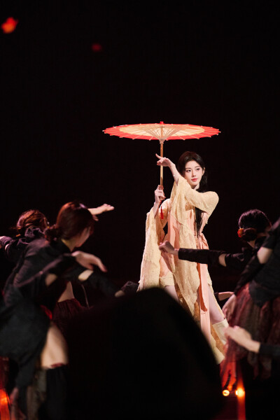 鞠婧祎