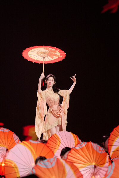鞠婧祎