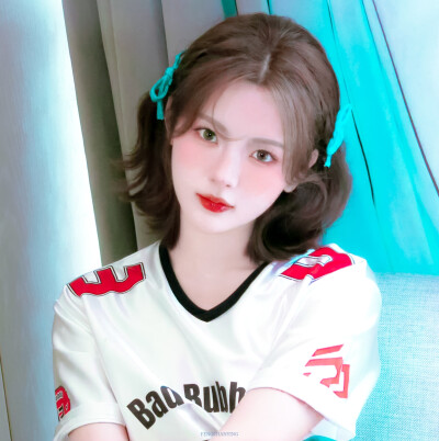 杨超越