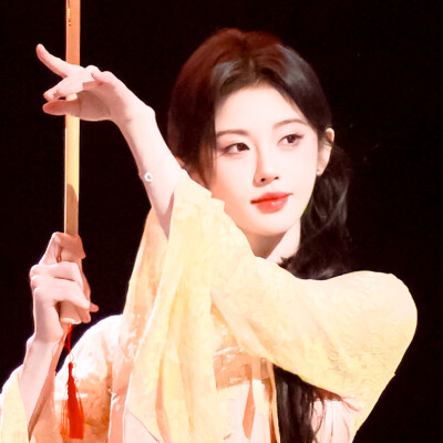 鞠婧祎