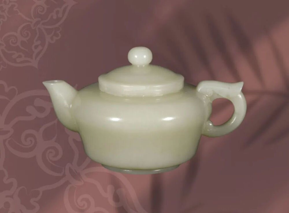 清代 青白玉龙柄壶观复博物馆藏