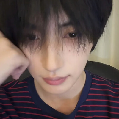 我就是你的小狗(*¯︶¯*)