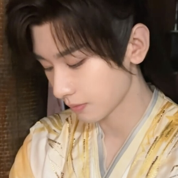 王权山庄在逃少爷