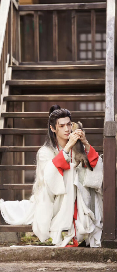 罗云熙《水龙吟》唐俪辞