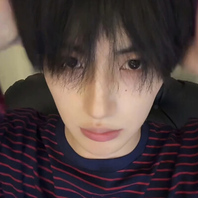 我就是你的小狗(*¯︶¯*)