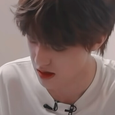 爱是一个人的眼睛两个人的泪