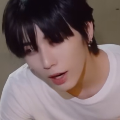 哥哥嫂嫂亲多了吧