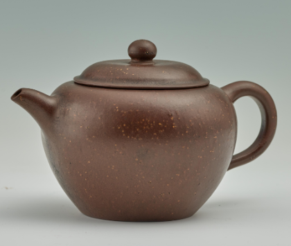 清代 惠逸公款紫砂壶
上海博物馆藏
