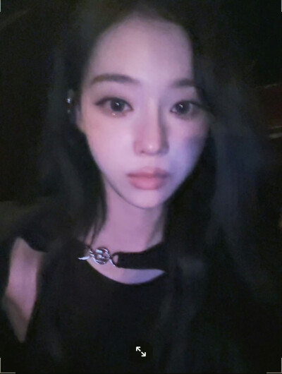 金玟庭 自拍