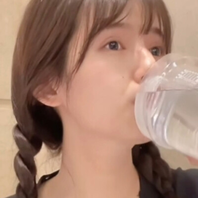 这个宝宝特别萌