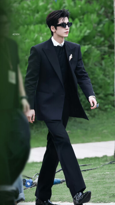 cr.ZENITH丨天穹·张凌赫