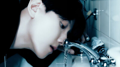 边伯贤橙光素材