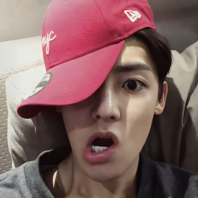 你的表情真的太浮夸