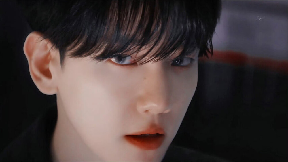 边伯贤橙光素材