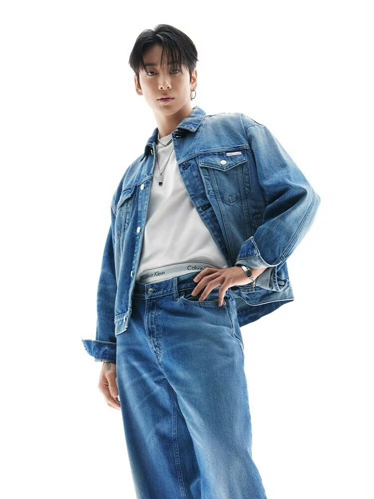 251028
Calvin Klein官网更新柾国相关