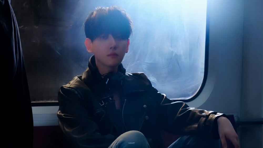 边伯贤橙光素材