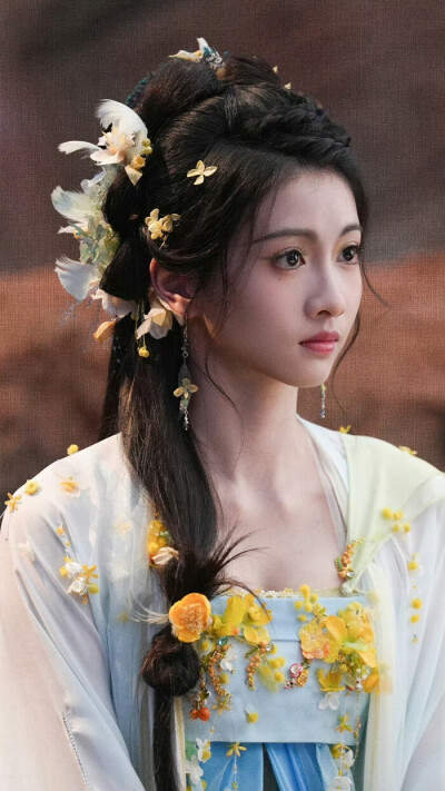 入青云 章台 潘珺雅