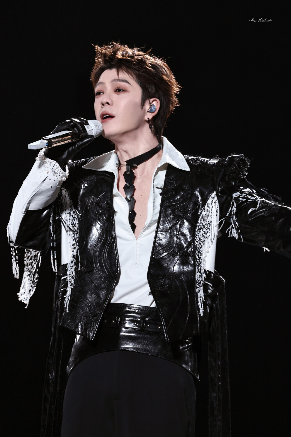 王栎鑫10.25至少今天很快乐演唱会