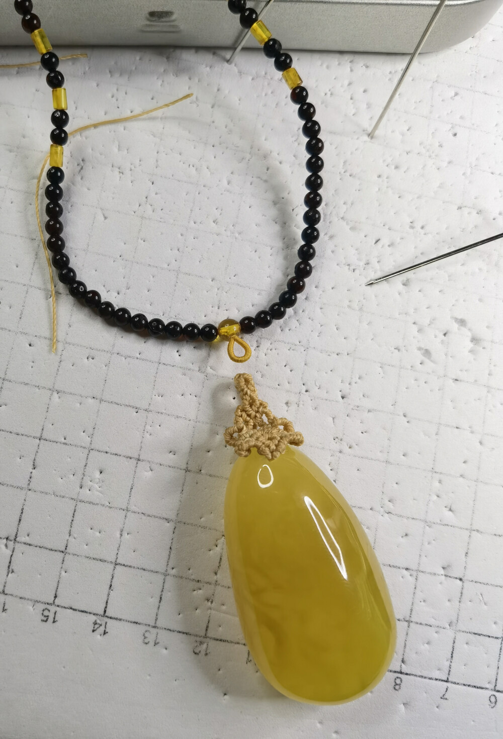 改造一个蜜蜡项链