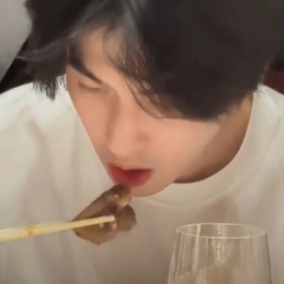 第七根肋骨刻着说不尽的痛