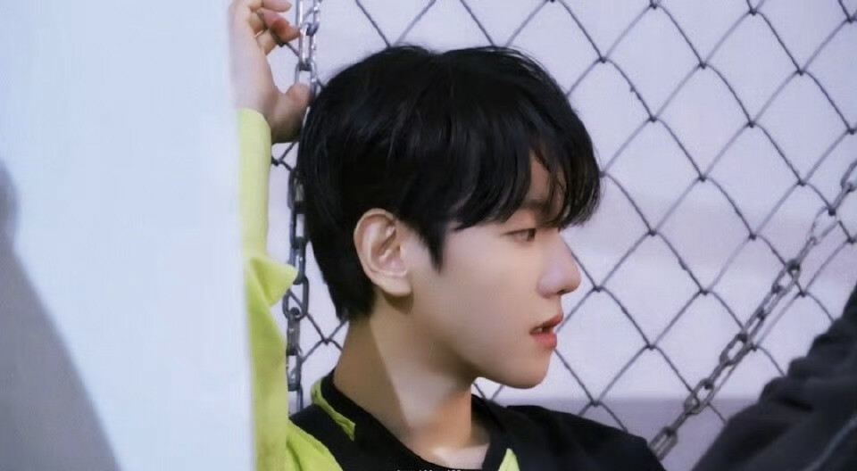 边伯贤橙光素材