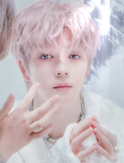 王栎鑫10.25至少今天很快乐演唱会