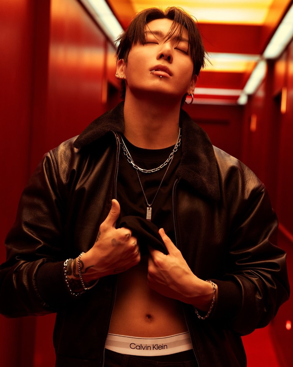 251028
Calvin Klein ins更新柾国相关