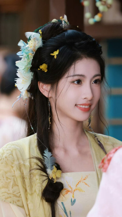 入青云 章台 潘珺雅