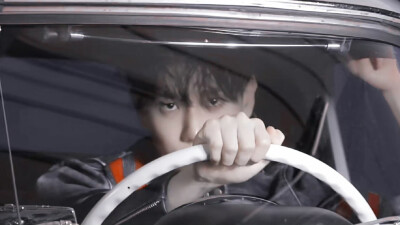 边伯贤橙光素材