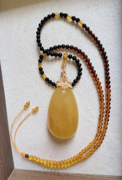 改造一个蜜蜡项链