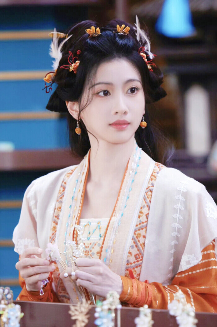 入青云 章台 潘珺雅