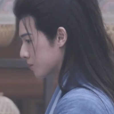 为什么每次传这个李蕊蕊都要卡我bug？？