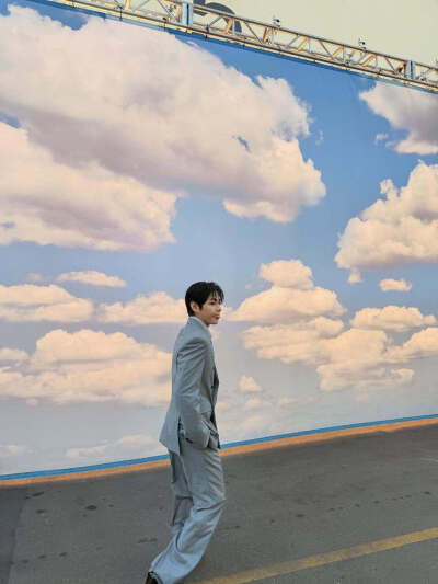 251027
金泰亨更新ins