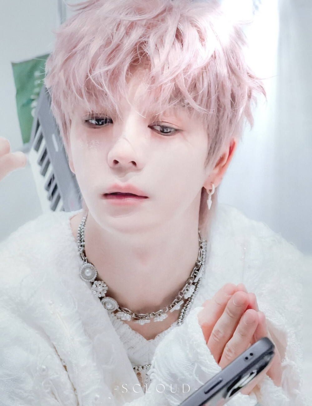 王栎鑫10.25至少今天很快乐演唱会