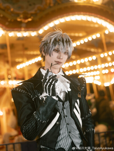 鲇川太阳&森田桐矢
扭曲仙境cos Skully&Azul