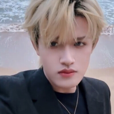 不晓得为啥还会想你