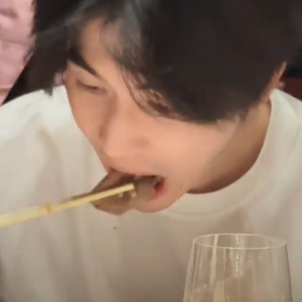 第七根肋骨刻着说不尽的痛