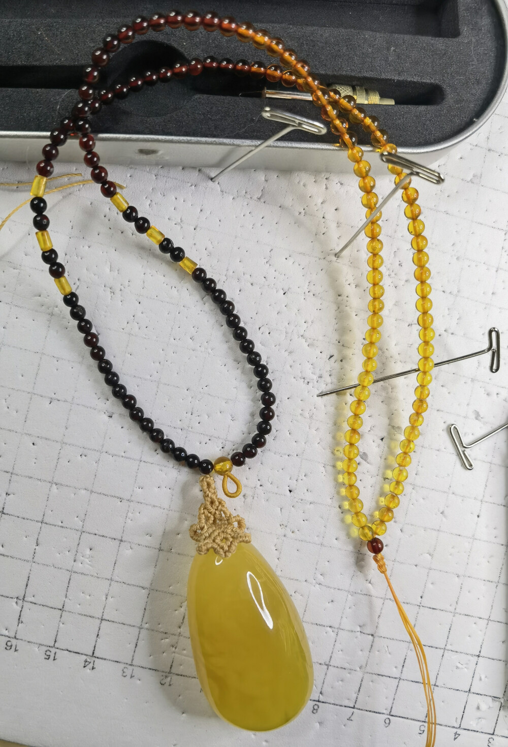 改造一个蜜蜡项链