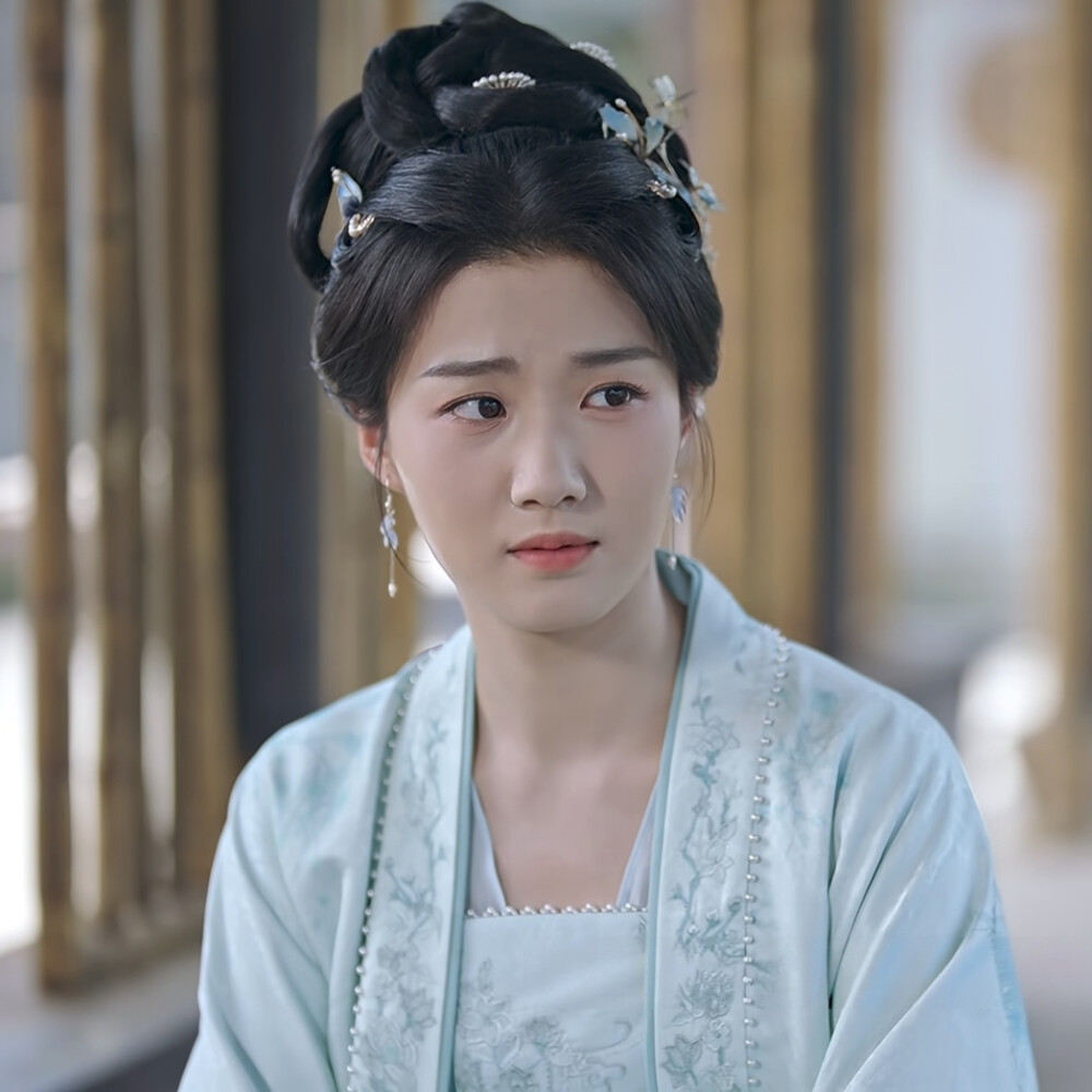 卢昱晓
简明舒可二改