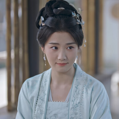 卢昱晓
简明舒可二改