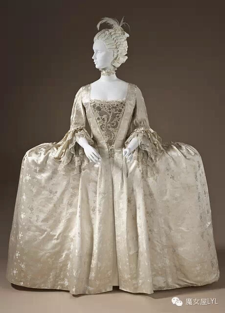 英国人，约1765年。纬纱花纹丝缎和丝绸通行证。