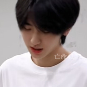 各位，想骗钱的话，可以考虑生产火鸡面味的狗粮，那些鱼味肉味草味的，简直难吃死了。吃了拉肚子也没事，正所谓骗钱骗钱，不就是骗的我这种寡狗吗？