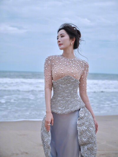 BY爱喝可乐的古娜小姐 中国 杨幂