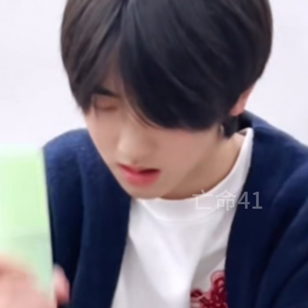 各位，想骗钱的话，可以考虑生产火鸡面味的狗粮，那些鱼味肉味草味的，简直难吃死了。吃了拉肚子也没事，正所谓骗钱骗钱，不就是骗的我这种寡狗吗？